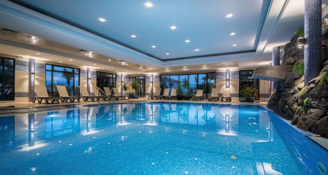 Indoor-Pool im Galosol-Hotel